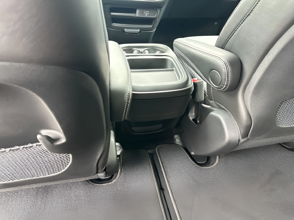 New 2027 Chrysler Pacifica Select FWD image 32