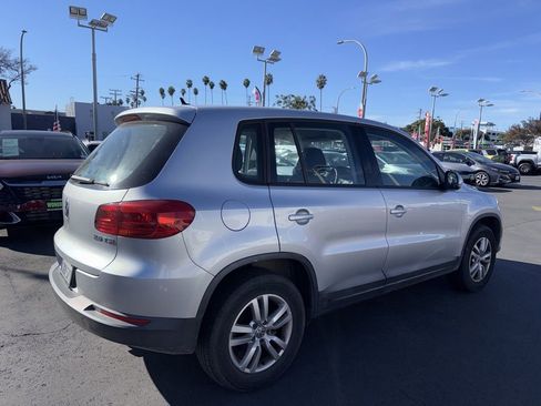 Used 2013 Volkswagen Tiguan S image 5
