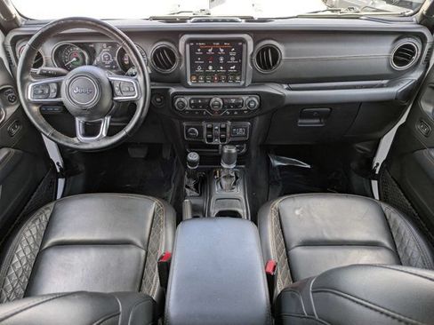 Used 2021 Jeep Wrangler Unlimited Sahara AWD/4WD image 15