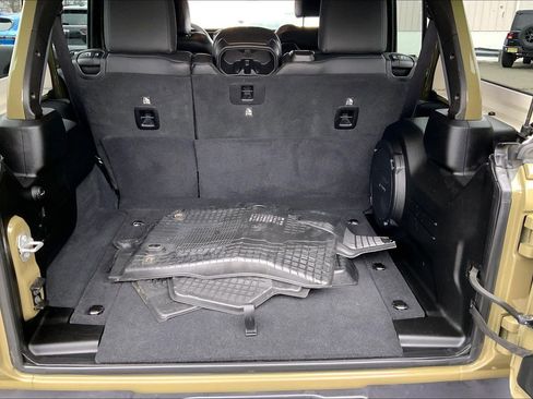 Certified 2025 Jeep Wrangler Rubicon w/ Safety Group image 32