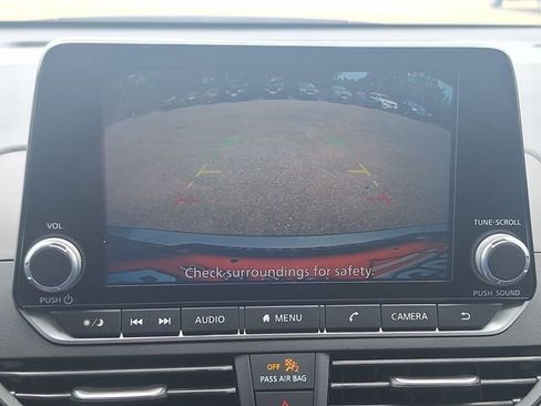 Certified 2025 Nissan Altima 2.5 S FWD image 19