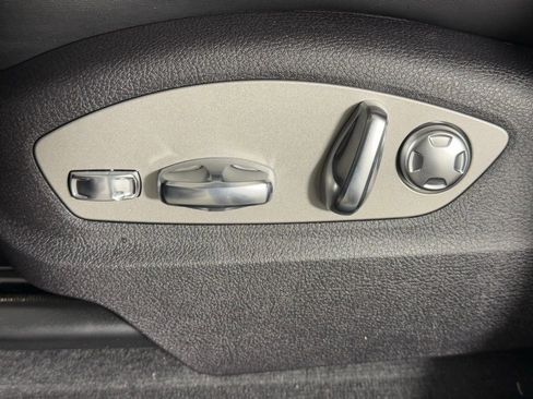 New 2026 Porsche Macan image 29