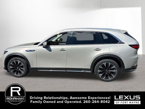Used 2024 MAZDA CX-90 Plug-In Hybrid w/ Premium Pkg AWD/4WD image 4