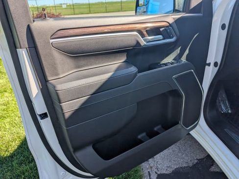 Used 2026 Chevrolet Silverado 1500 RST AWD/4WD image 19