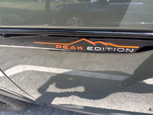 Certified 2025 Volkswagen Atlas Peak Edition SE AWD/4WD image 13