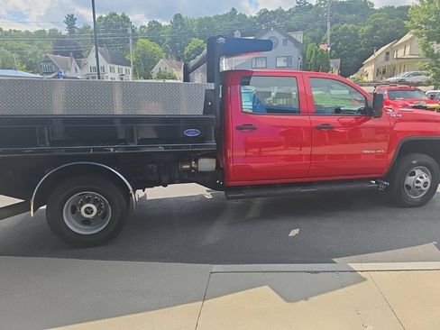 Used 2018 GMC Sierra 3500 4x4 Crew Cab w/ Sierra Convenience Package image 7