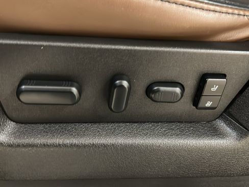 Used 2013 Ford F150 Platinum image 17