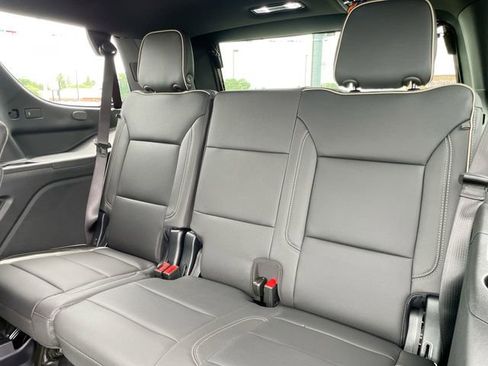 New 2026 GMC Yukon Elevation w/ Elevation Premium Package AWD/4WD image 15