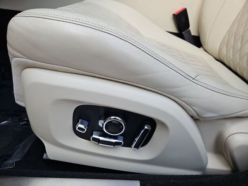 Used 2019 Jaguar XJ L Portfolio RWD image 26