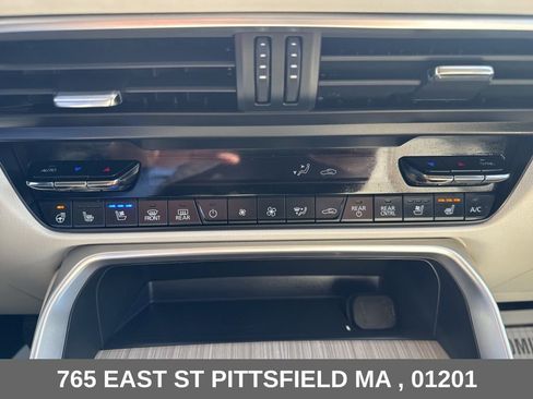 Used 2024 MAZDA CX-90 Plug-In Hybrid w/ Premium Plus AWD/4WD image 12