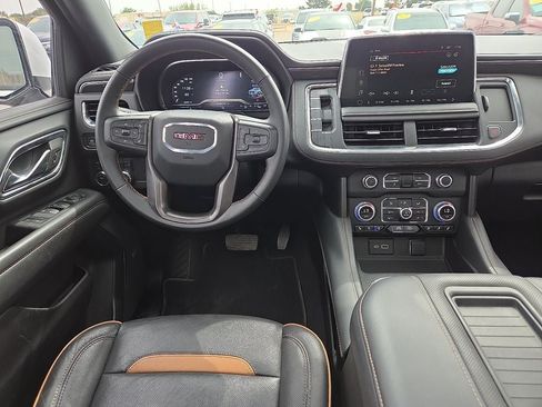 Used 2024 GMC Yukon AT4 AWD/4WD image 17