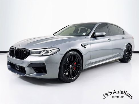 Used 2023 BMW M5 w/ Executive Package image 3