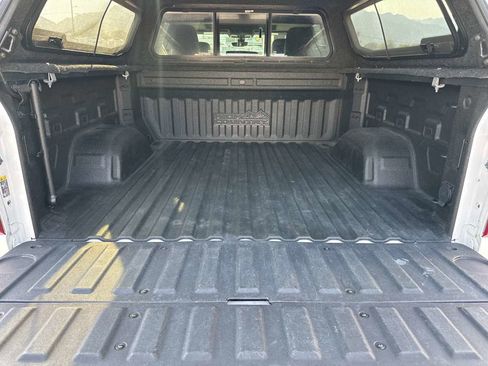 Used 2021 Chevrolet Silverado 1500 High Country image 18