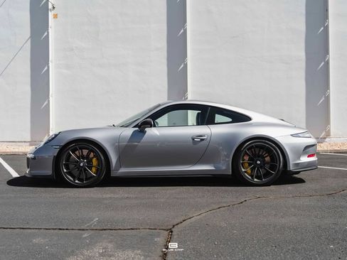 Used 2016 Porsche 911 R RWD image 6