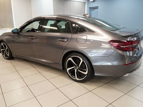 Used 2018 Honda Accord Sport image 7