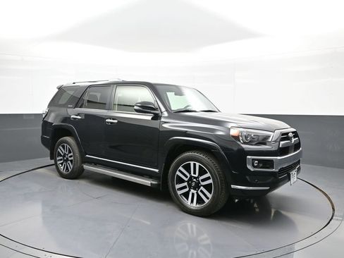 Certified 2022 Toyota 4Runner Limited image 4