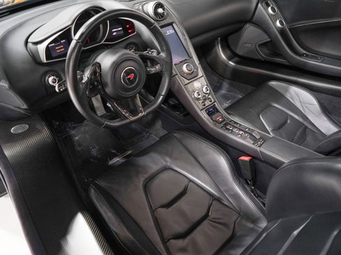 Used 2013 McLaren MP4-12C Spider RWD image 2