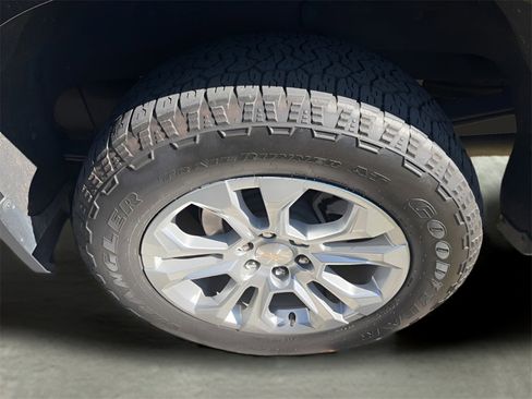 Used 2023 Chevrolet Silverado 1500 LTZ w/ Technology Package image 11