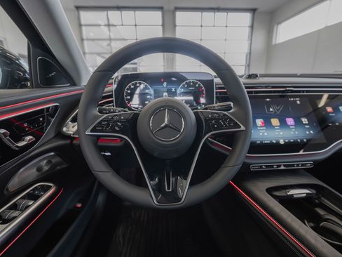 Used 2025 Mercedes-Benz E 450 4MATIC All-Terrain Wagon image 8