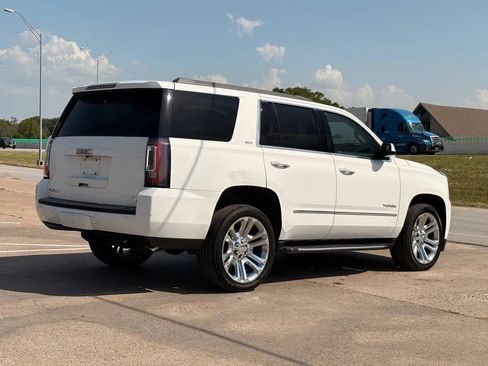 Used 2017 GMC Yukon SLT w/ Premium Edition RWD image 3