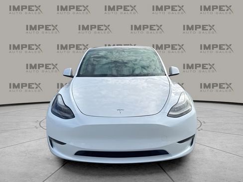 Used 2022 Tesla Model Y Performance image 8