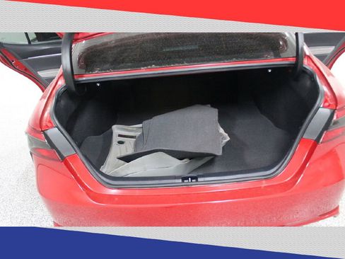 Used 2020 Toyota Camry SE image 24