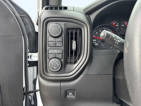 Used 2024 Chevrolet Silverado 1500 Custom image 15