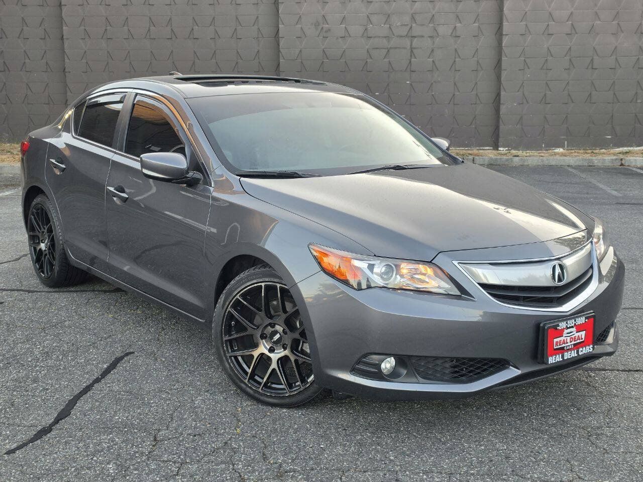 Used 2014 Acura ILX w/ Premium Package FWD image 3