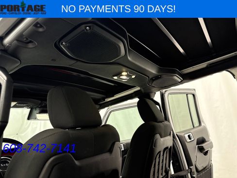 Used 2021 Jeep Wrangler Unlimited Rubicon w/ Uconnect 4C Nav & Sound Group AWD/4WD image 25