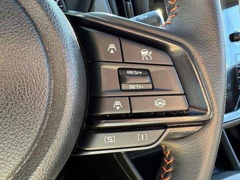 Used 2024 Subaru Crosstrek 2.5i Limited w/ Crosstrek Mirror Package image 18