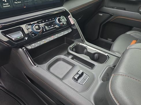 Used 2025 GMC Sierra 2500 AT4 w/ AT4 Premium Plus Package AWD/4WD image 23