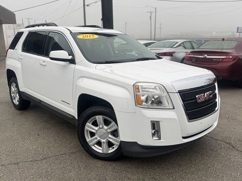 Used 2015 GMC Terrain SLE w/ Convenience Package image 2