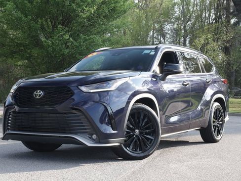 Used 2023 Toyota Highlander XSE AWD/4WD image 1