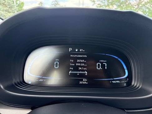 Certified 2023 Hyundai Venue SEL FWD image 27