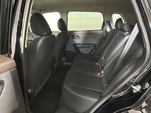Used 2023 Nissan Rogue S AWD/4WD image 27