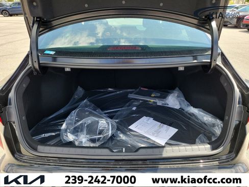 New 2026 Kia K4 GT-Line image 11