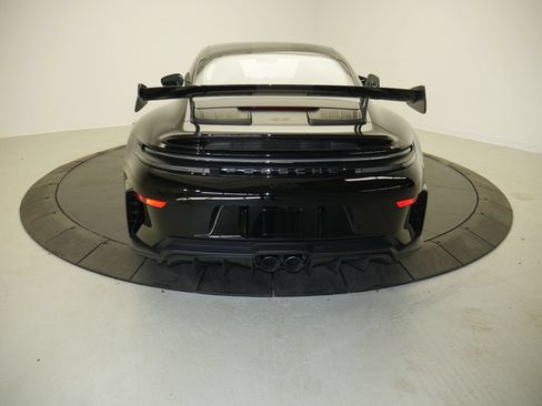 Certified 2025 Porsche 911 GT3 RWD image 6