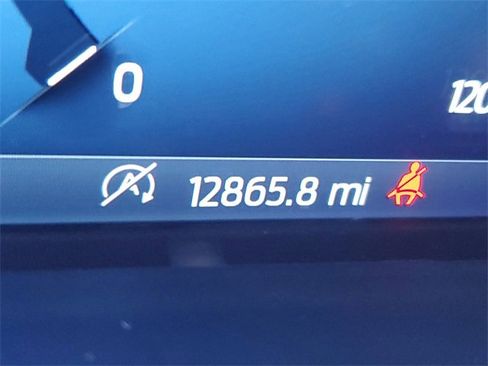 Used 2025 Ford F150 Lariat w/ Equipment Group 501A Mid image 14