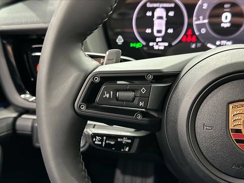 Certified 2025 Porsche Panamera 4 AWD/4WD image 42