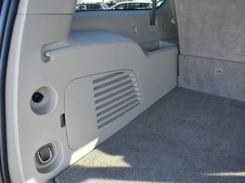 Used 2019 Cadillac Escalade ESV Luxury image 9