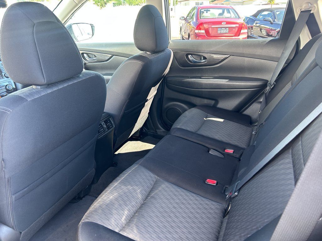 Used 2018 Nissan Rogue SV AWD/4WD image 59