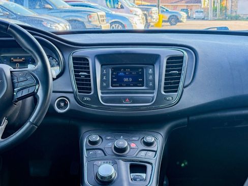 Used 2016 Chrysler 200 S FWD image 23
