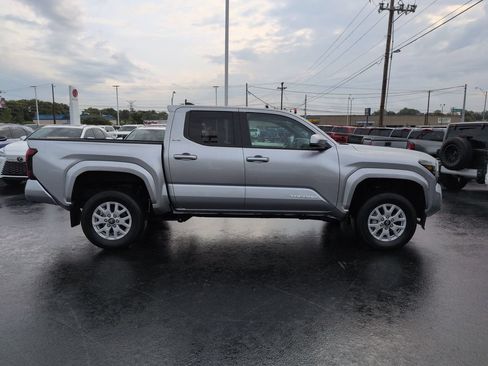Used 2024 Toyota Tacoma SR5 RWD image 6