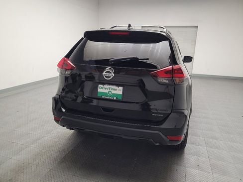 Used 2018 Nissan Rogue SV AWD/4WD image 7