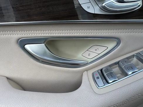 Used 2015 Mercedes-Benz C 300 4MATIC Sedan image 42