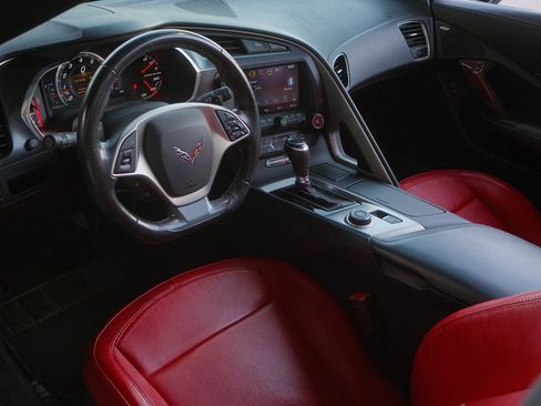 Used 2019 Chevrolet Corvette Grand Sport w/ Carbon Flash Badge Package image 44