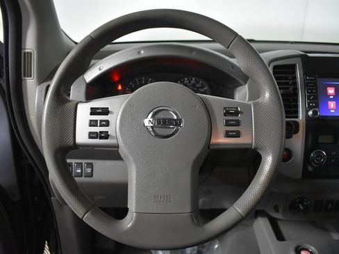 Used 2020 Nissan Frontier SV w/ Midnight Edition Floor Mats image 14