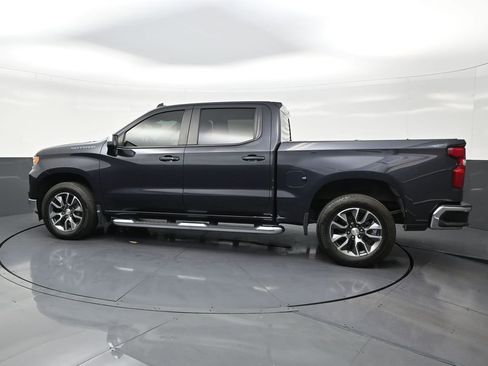 Used 2022 Chevrolet Silverado 1500 LT image 2
