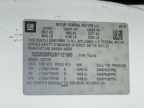Used 2017 Chevrolet Express 2500 Extended RWD image 66