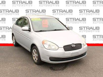 Used 2010 Hyundai Accent GLS w/ Premium Pkg 4